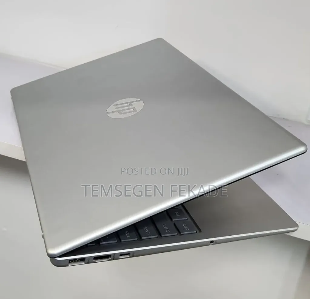 New Laptop HP Stream Notebook 8GB AMD Ryzen 3 SSD 256GB