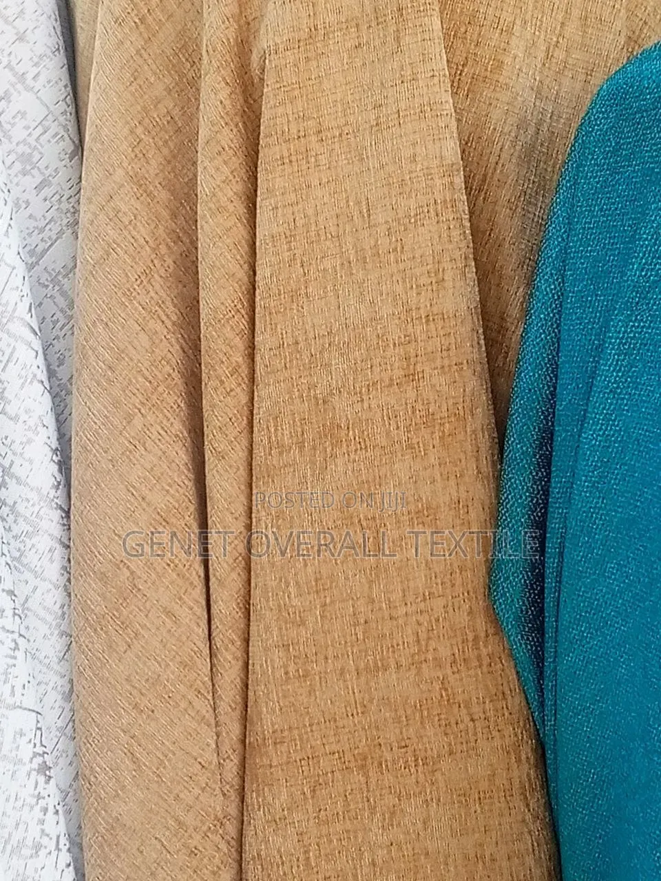 Curtain መጋረጆች
