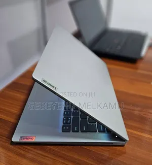 New Laptop Lenovo 8GB Intel Core i3 SSD 256GB