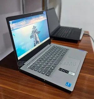 New Laptop Lenovo 8GB Intel Core i3 SSD 256GB