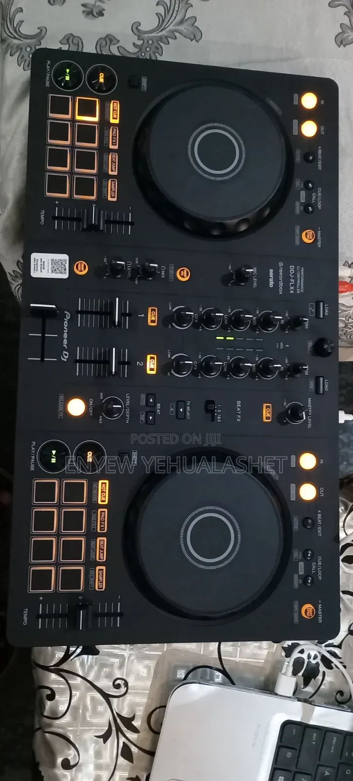 Dj Mixer Flx4