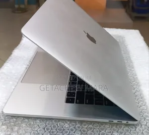 New Laptop Apple MacBook 2018 16GB Apple M1 Pro SSD 256GB
