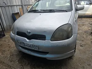 Toyota Vitz 2001