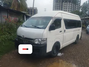 Toyota HiAce 2006 White
