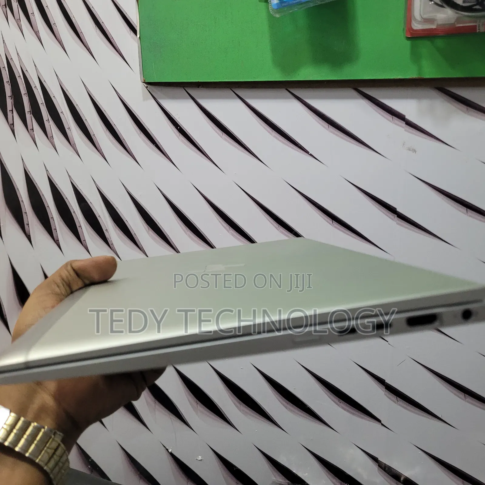 New Laptop HP EliteBook 840 G8 8GB Intel Core i5 SSD 512GB