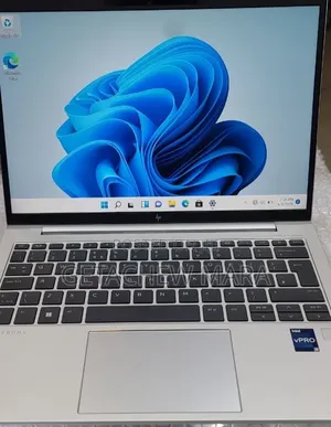 New Laptop HP EliteBook 840 G3 8GB Intel Core i5 SSD 256GB
