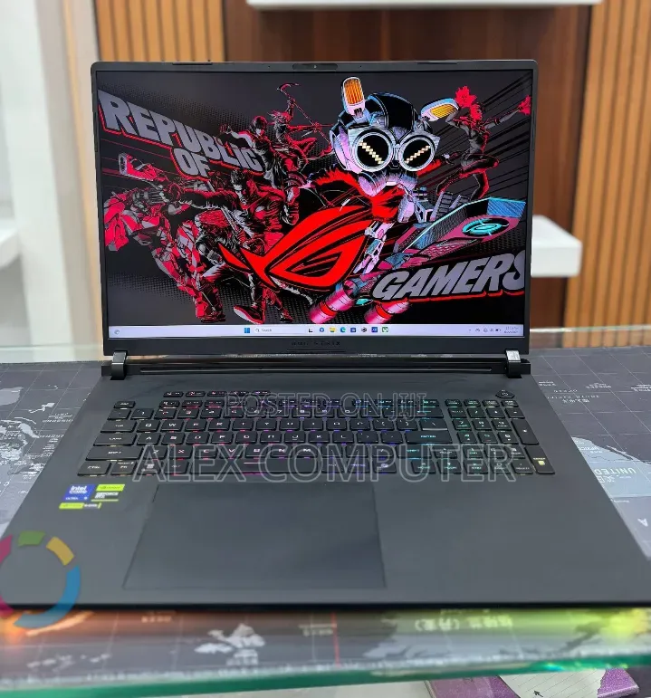 New Laptop Asus ROG Strix G18 32GB Intel Core Ultra 9 SSD 2T