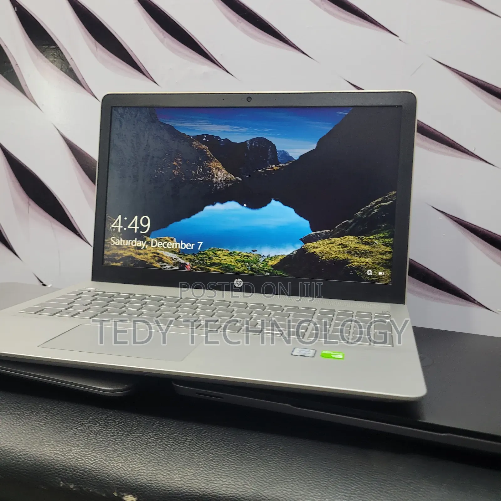 New Laptop HP Pavilion 15 8GB Intel Core i5 SSD 512GB