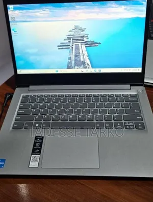New Laptop Lenovo Ideapad 3 8GB Intel Core i3 SSD 256GB