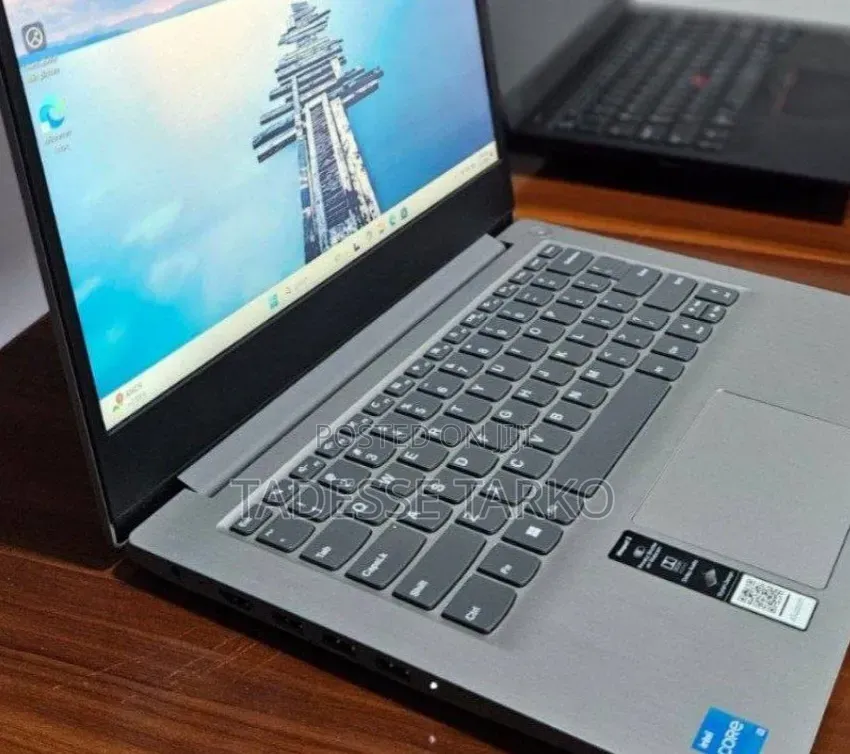 New Laptop Lenovo Ideapad 3 8GB Intel Core i3 SSD 256GB