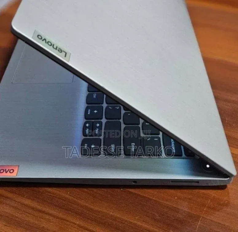 New Laptop Lenovo Ideapad 3 8GB Intel Core i3 SSD 256GB