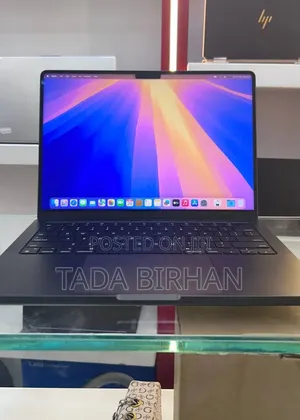 New Laptop Apple MacBook Pro 2023 M3 Pro 16GB Intel Core M3 SSD 512GB
