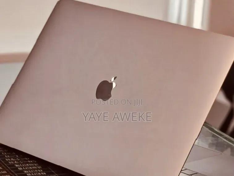 New Laptop Apple MacBook Pro 2018 32GB Intel Core i7 SSD 1T