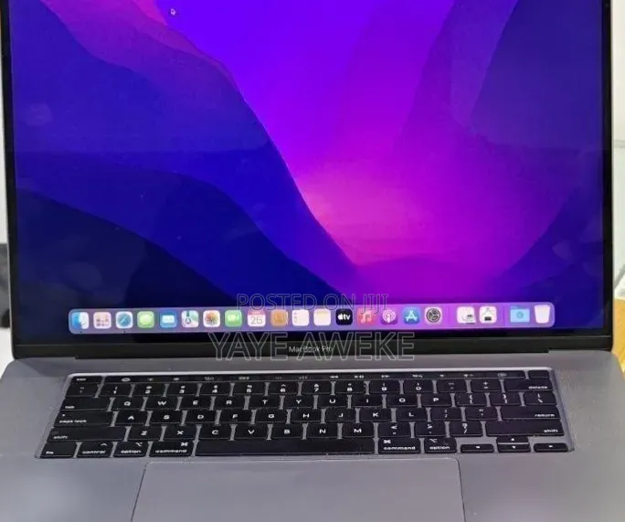 New Laptop Apple MacBook Pro 2018 32GB Intel Core i7 SSD 2T
