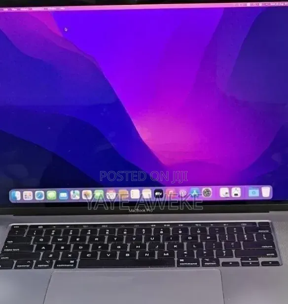 New Laptop Apple MacBook Pro 2018 32GB Intel Core i7 SSD 2T