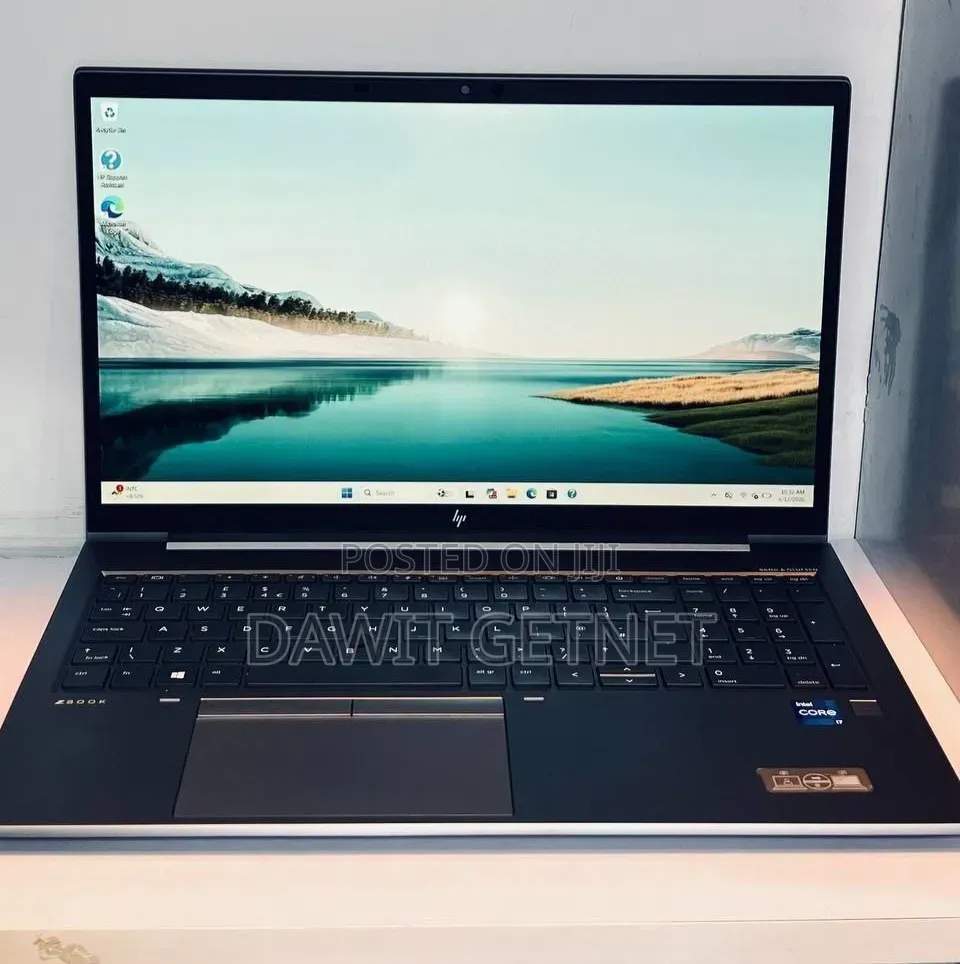 New Laptop HP ZBook Studio G8 32GB Intel Core i7 SSD 512GB