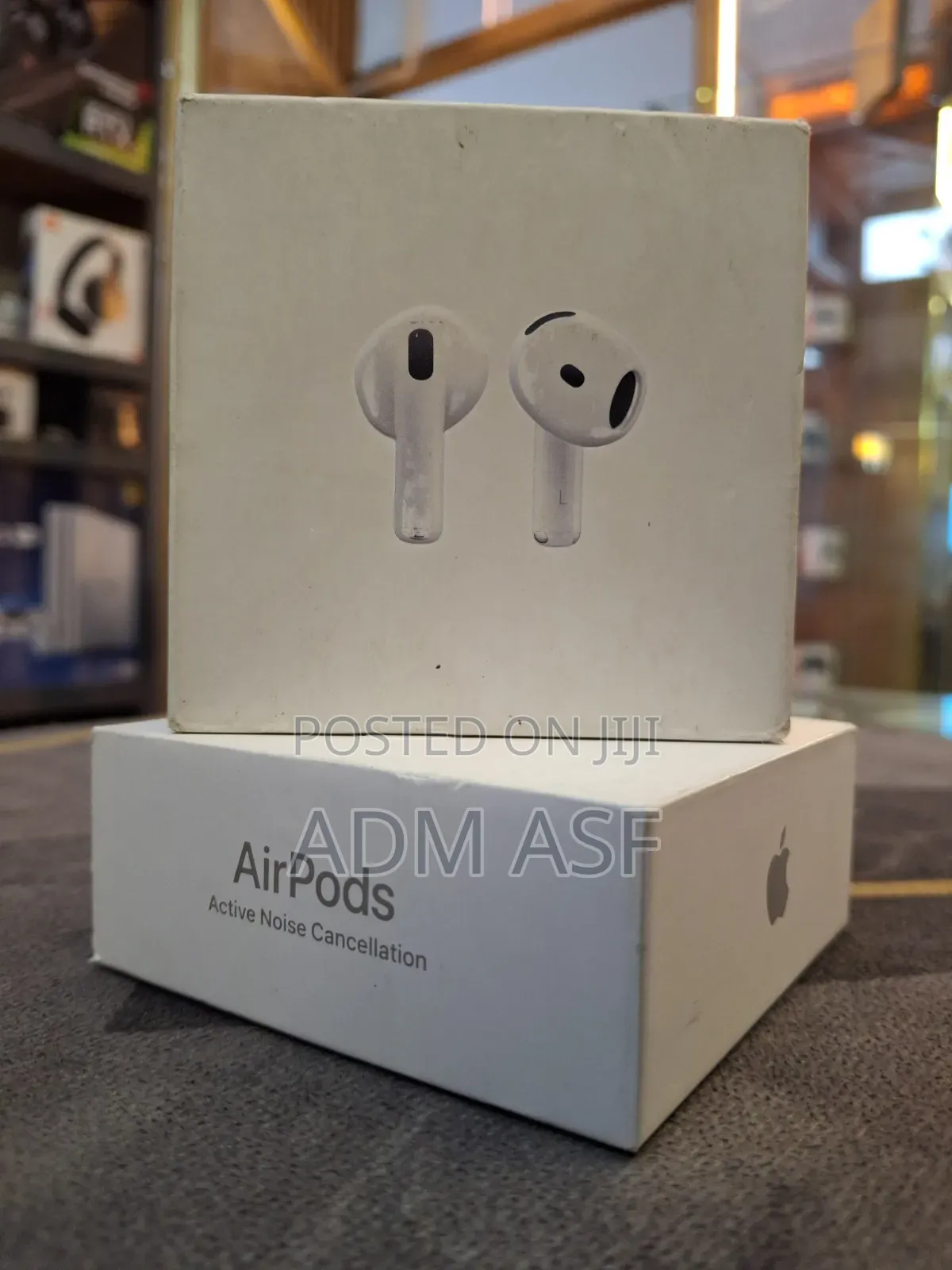 Airpods 4 With No Active Noise Cancellation