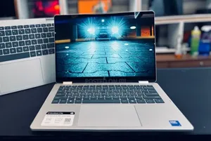 New Laptop HP OmniBook 5 14" 16GB Intel Core 7 SSD 1T