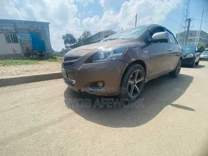 Toyota Yaris 1.3 2008 Brown