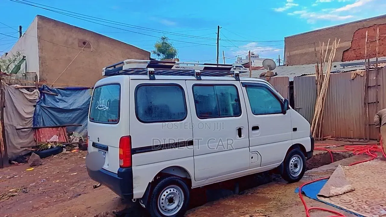 Suzuki Eeco 2024 White