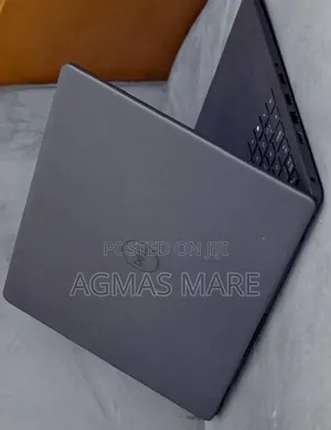 New Laptop Dell Vostro 15 3558 8GB Intel Core i5 SSD 256GB