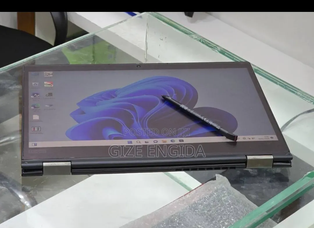 New Laptop Lenovo ThinkPad X390 Yoga 16GB Intel Core i5 SSD 512GB