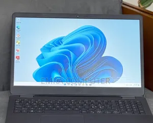 New Laptop Dell 8GB Intel Core i5 SSD 256GB
