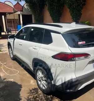 Toyota Corolla Cross Hybrid 2023 White