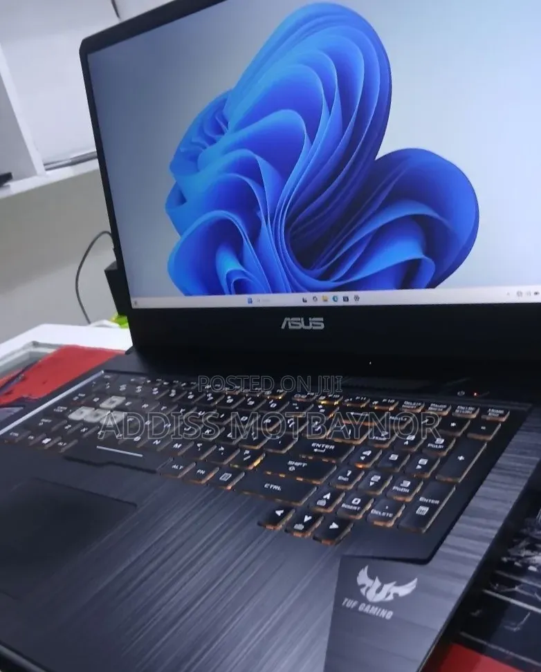 New Laptop Asus ROG Strix G15 16GB AMD Ryzen 7 SSD 512GB