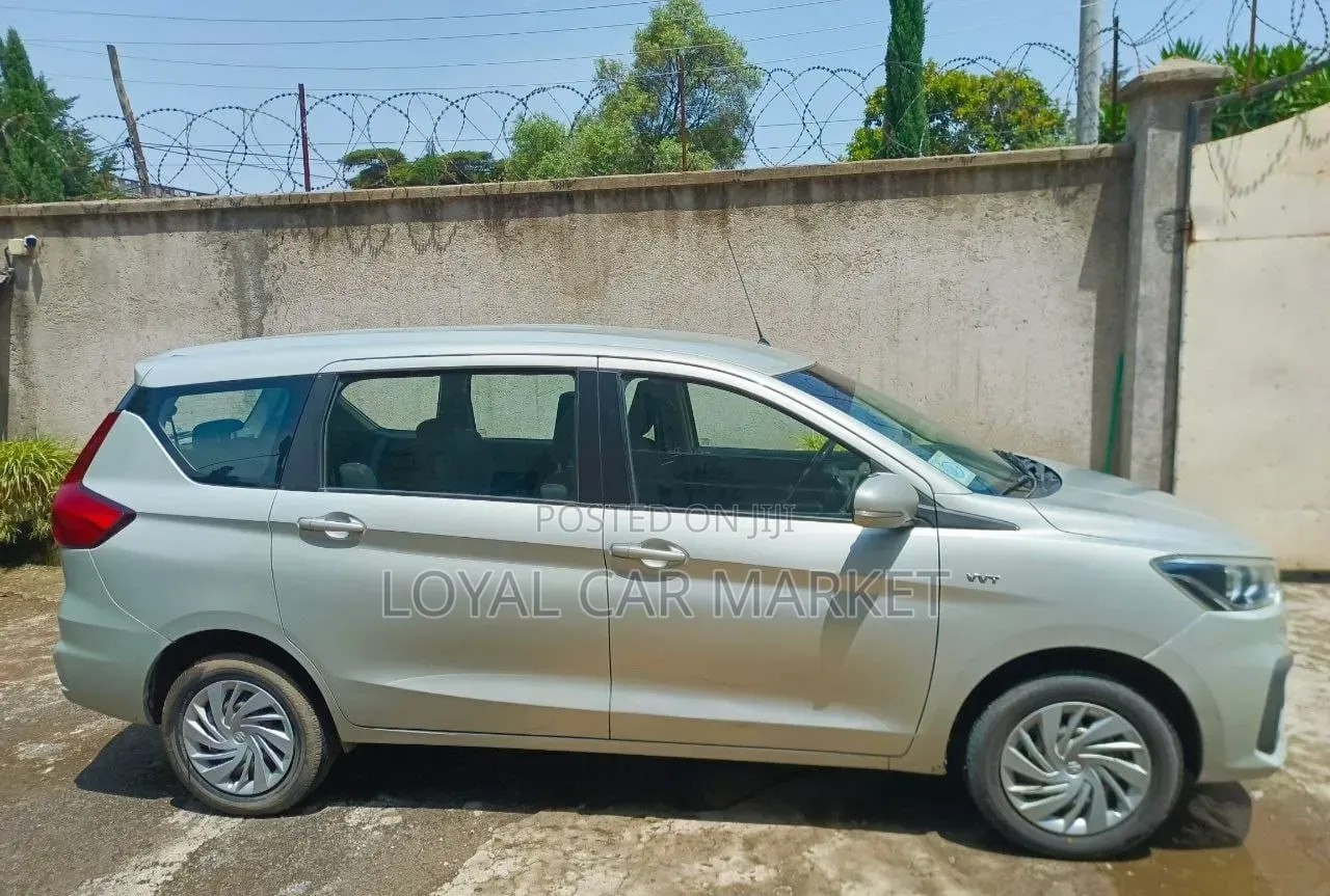 Suzuki Ertiga 2021 Gray