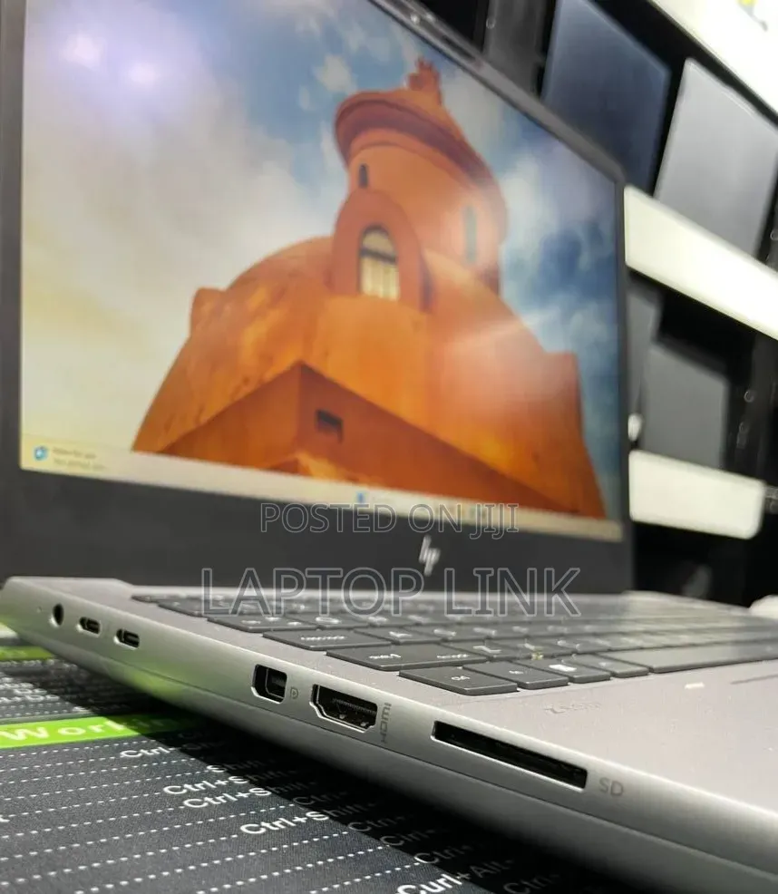 New Laptop HP ZBook 14 32GB Intel Core i9 SSD 512GB