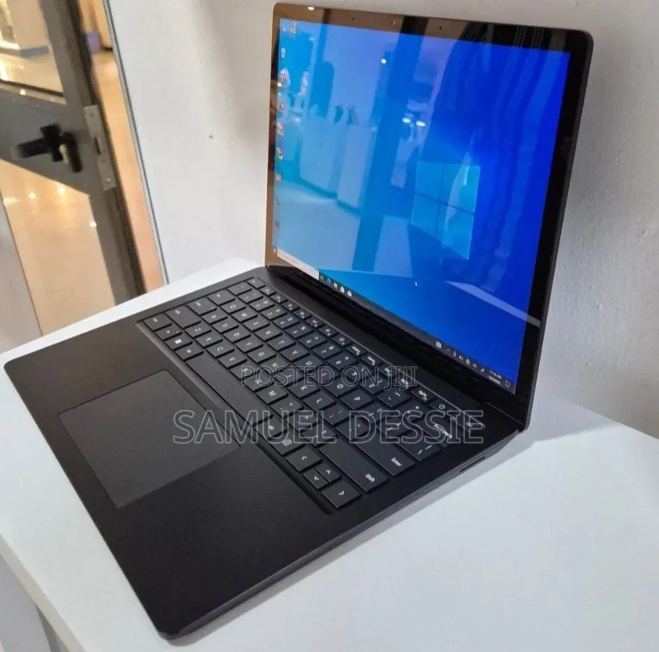 New Laptop Microsoft Surface Laptop 3 8GB Intel Core i5 SSD 256GB