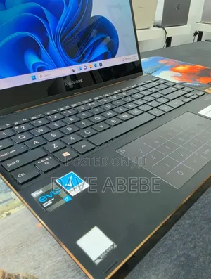 New Laptop Asus Zenbook 14 16GB Intel Core i7 SSD 512GB