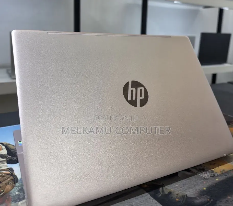 New Laptop HP Pavilion 14 16GB Intel Core i7 SSD 512GB