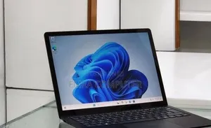 New Laptop Microsoft Surface 16GB Intel Core i7 SSD 512GB
