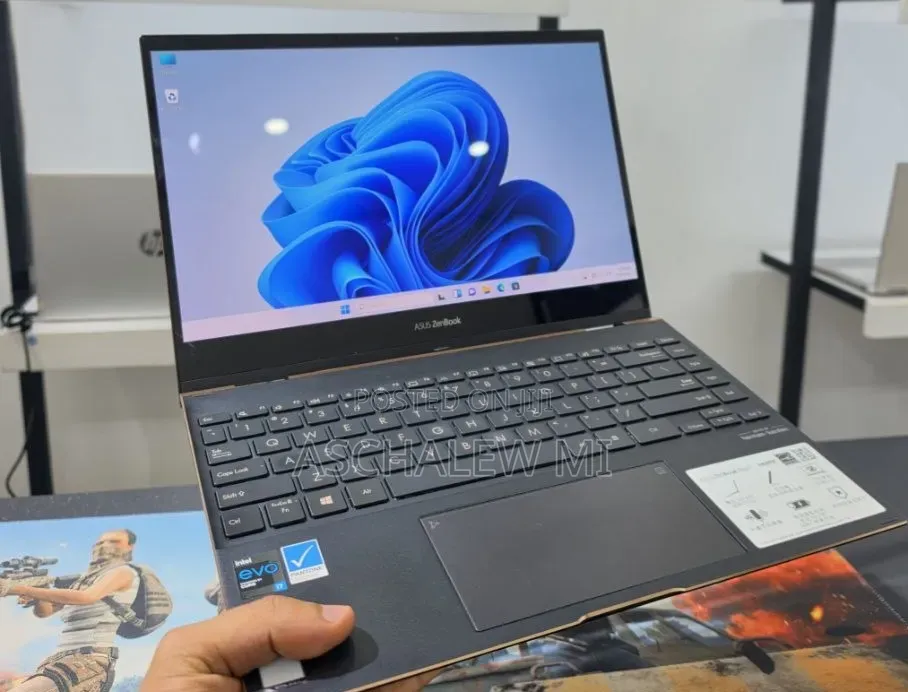 New Laptop Asus Zenbook 14 16GB Intel Core i7 SSD 512GB