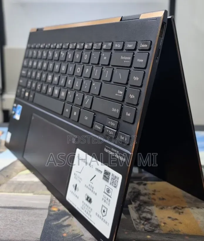 New Laptop Asus Zenbook 14 16GB Intel Core i7 SSD 512GB