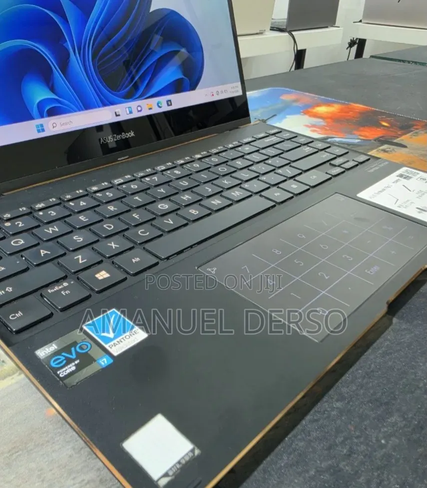 New Laptop Asus ZenBook Flip UX360CA 16GB Intel Core i7 SSD 512GB