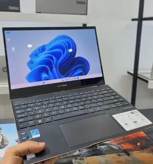 New Laptop Asus ZenBook Flip UX360CA 16GB Intel Core i7 SSD 512GB