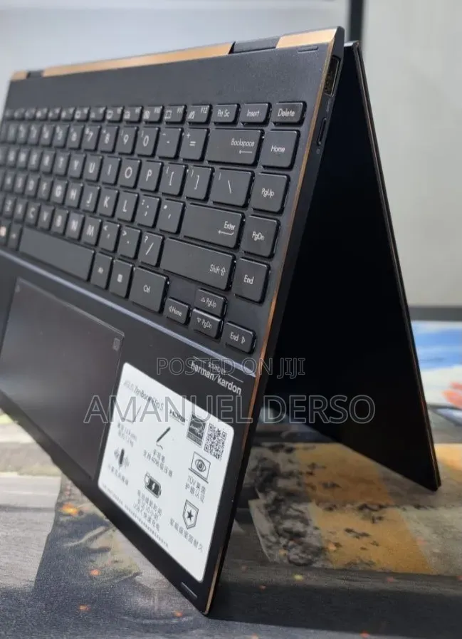 New Laptop Asus ZenBook Flip UX360CA 16GB Intel Core i7 SSD 512GB