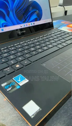 New Laptop Asus ZenBook Flip 14 UX461UN 16GB Intel Core i7 SSD 512GB