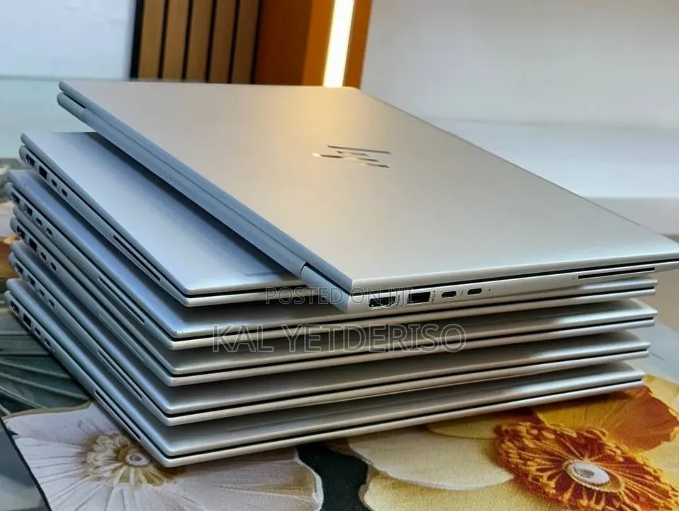New Laptop HP 16GB Intel Core i5 SSD 512GB