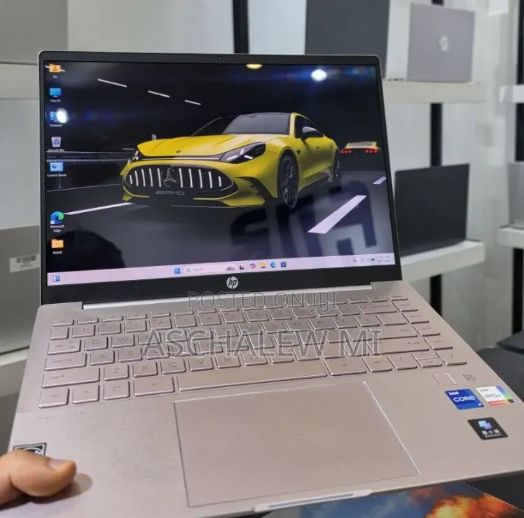 New Laptop HP Pavilion 14 16GB Intel Core i7 SSD 512GB