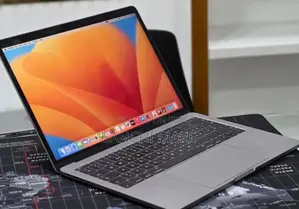 New Laptop Apple MacBook Pro 2017 16GB Intel Core i5 SSD 512GB