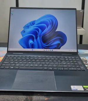 New Laptop Dell Inspiron 15 16GB Intel Core i7 SSD 512GB