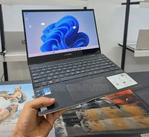 New Laptop Asus ZenBook UX303UA 16GB Intel Core i7 SSD 512GB
