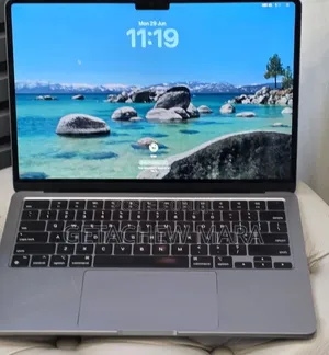 New Laptop Apple MacBook Air 2022 M2 16GB Intel SSD 256GB