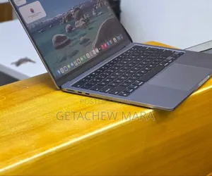 New Laptop Apple MacBook Air 2022 M2 16GB Intel SSD 256GB