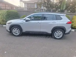 Toyota Corolla Cross Hybrid SE AWD 2023 Silver