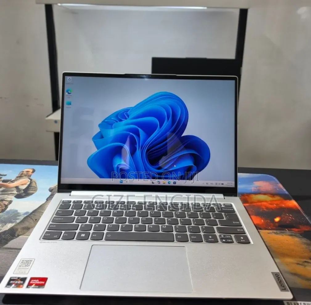 New Laptop Lenovo IdeaPad 720S 16GB AMD Ryzen 7 SSD 512GB